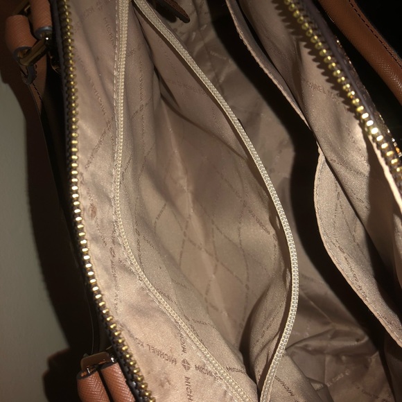 michael kors satchel - Picture 3 of 6